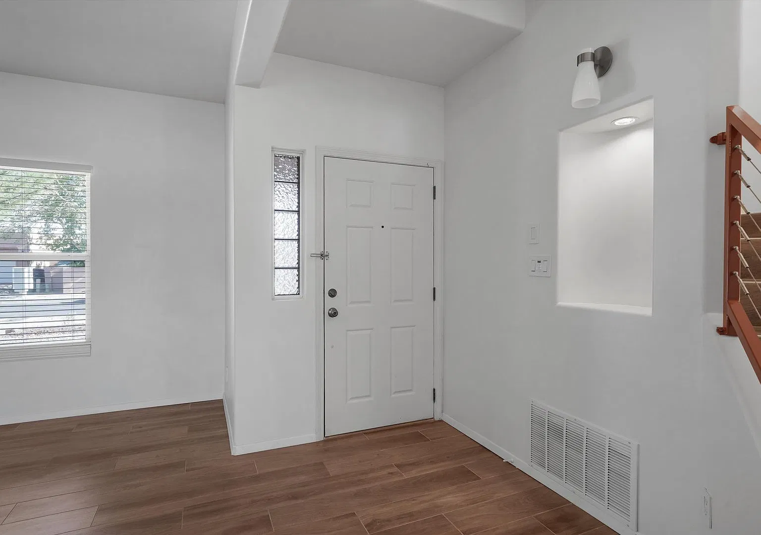 Spacious 3BR/3BA Home for Rent | NW Albuquerque | Convenient location and Charm — Photo 4