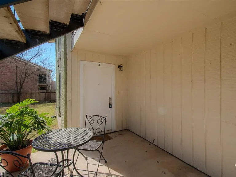 100 Uhland Rd #3 — Photo 24