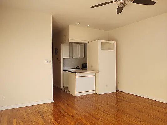 Rented by Limestone Realty Bklyn, LLC | media 7