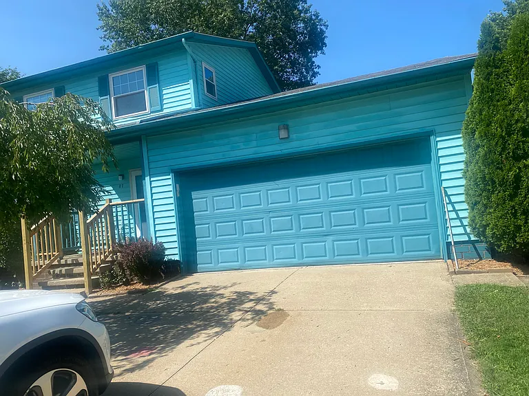 Lowrie Blvd — Photo 11