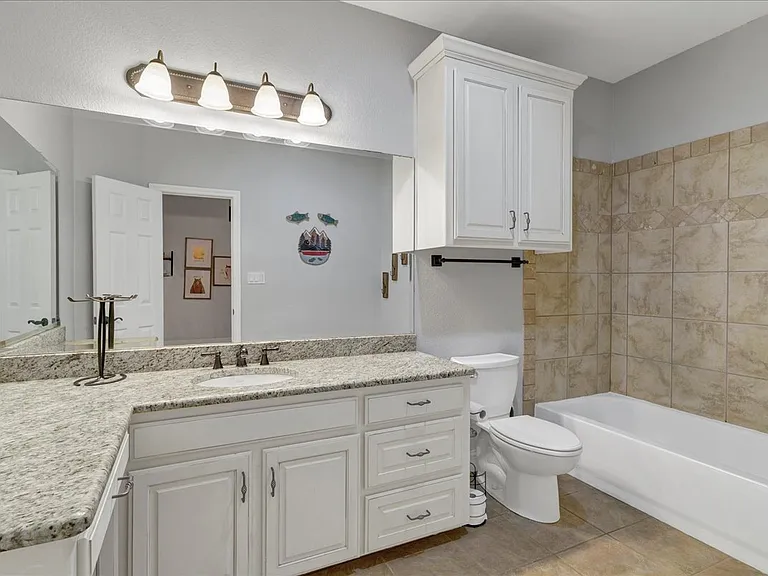 3300 Fountain Way — Photo 33
