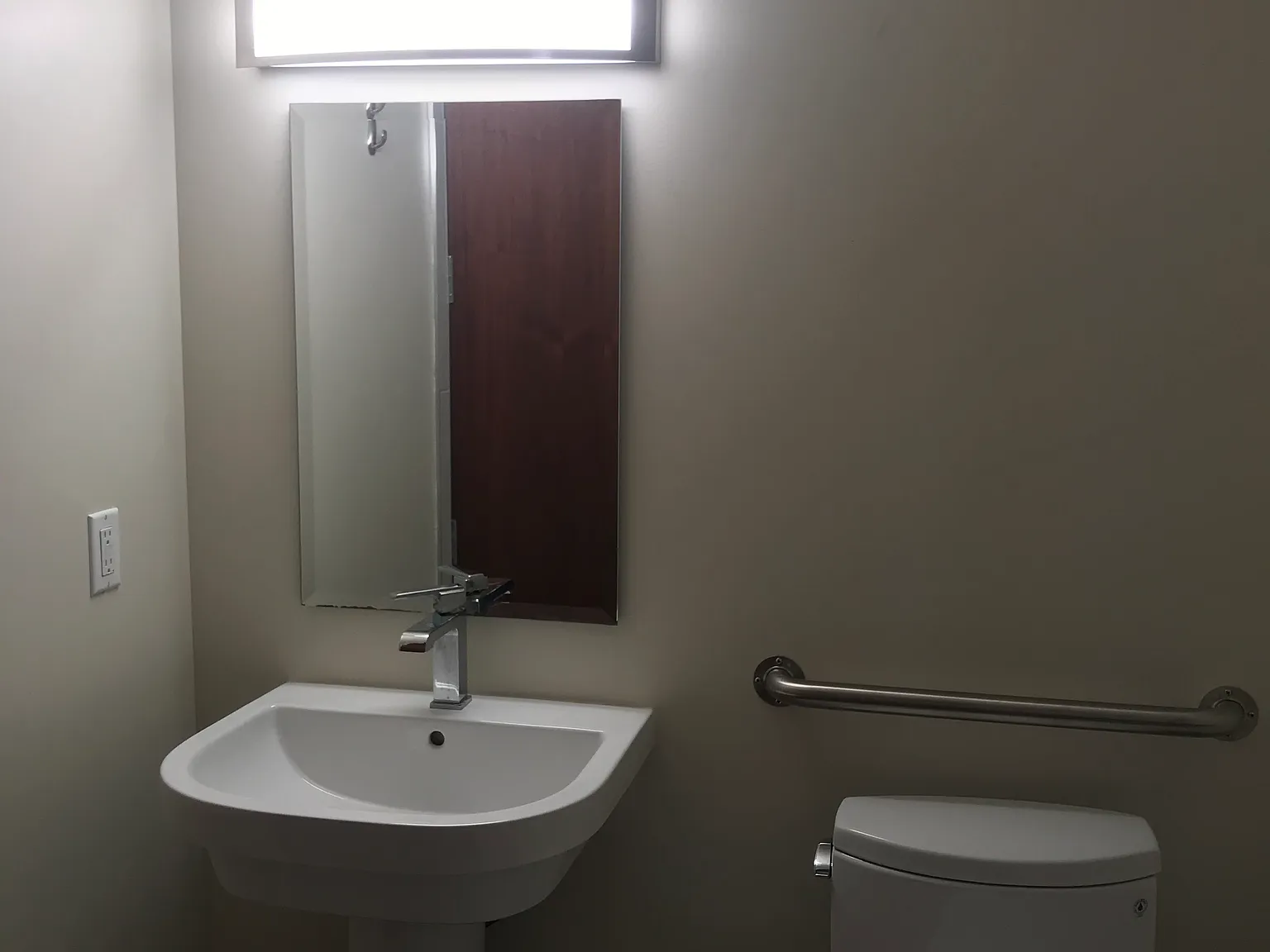 Studio, 200 sqft, $1,500 — Photo 2