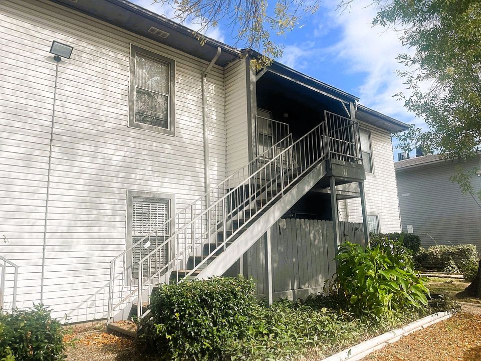1st image of 7200 Clarewood Dr APT 1805