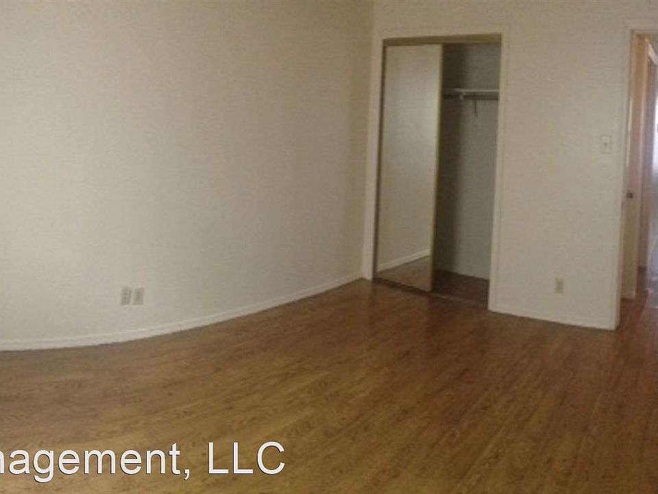 2nd image of 908 San Pedro Dr SE #3