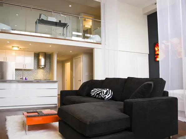 273-275 Manhattan Avenue image 1 of 5