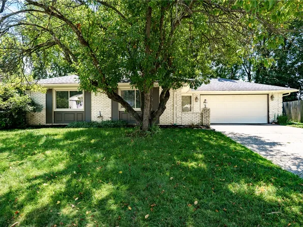 135 Whispering Pines St, Springboro, OH 45066