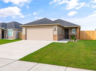 2525 E Foxbury St, Siloam Springs, AR 72761