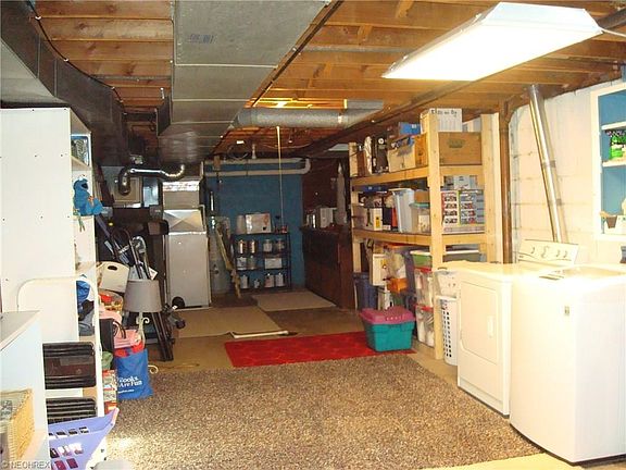 5th image of 8466 Squirrel Hill Dr NE