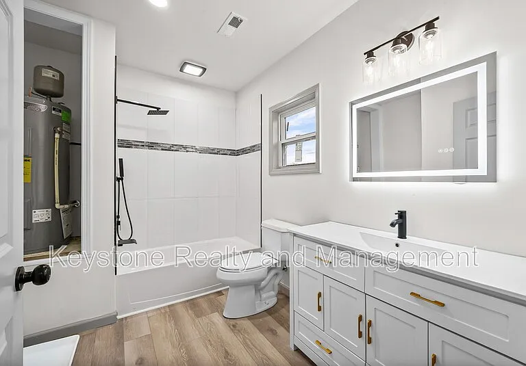 225 Military Rd — Photo 12