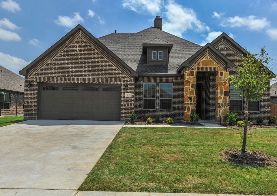 1st image of 112 Manor Ln