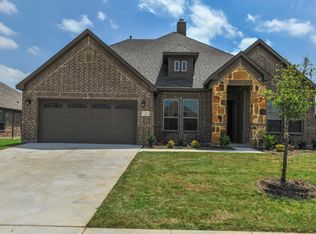 112 Manor Ln, Waxahachie, TX 75165