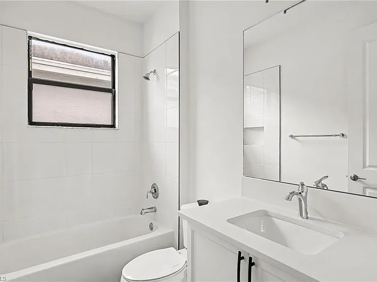 12762 Woodbury Dr — Photo 23