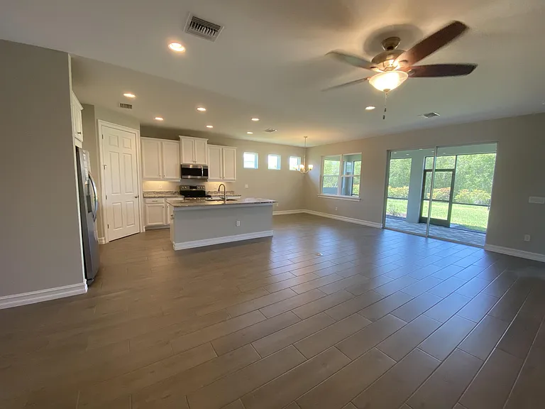 28180 Seasons Tide Ave — Photo 2
