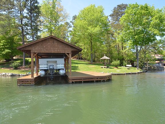 2nd image of 87 Denise Dr