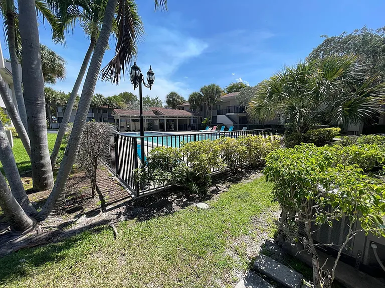 9509 SW 1st Ct — Photo 27