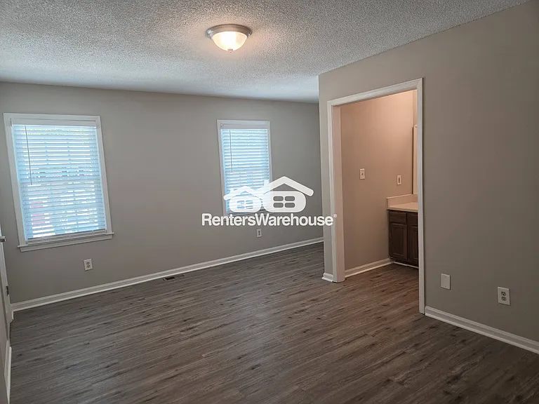 4891 Jenny Dr — Photo 6