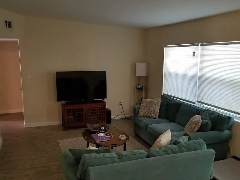 727 Halifax Ave — Photo 5