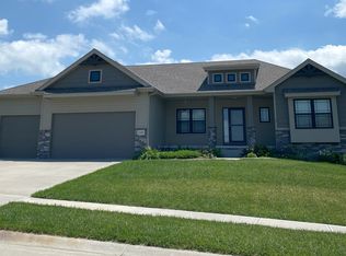 11603 Cooper St, Papillion, NE 68046