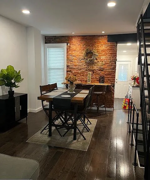 121 Mercy St — Photo 9