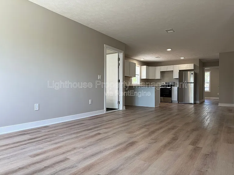 310 Allen Ave #2 — Photo 6