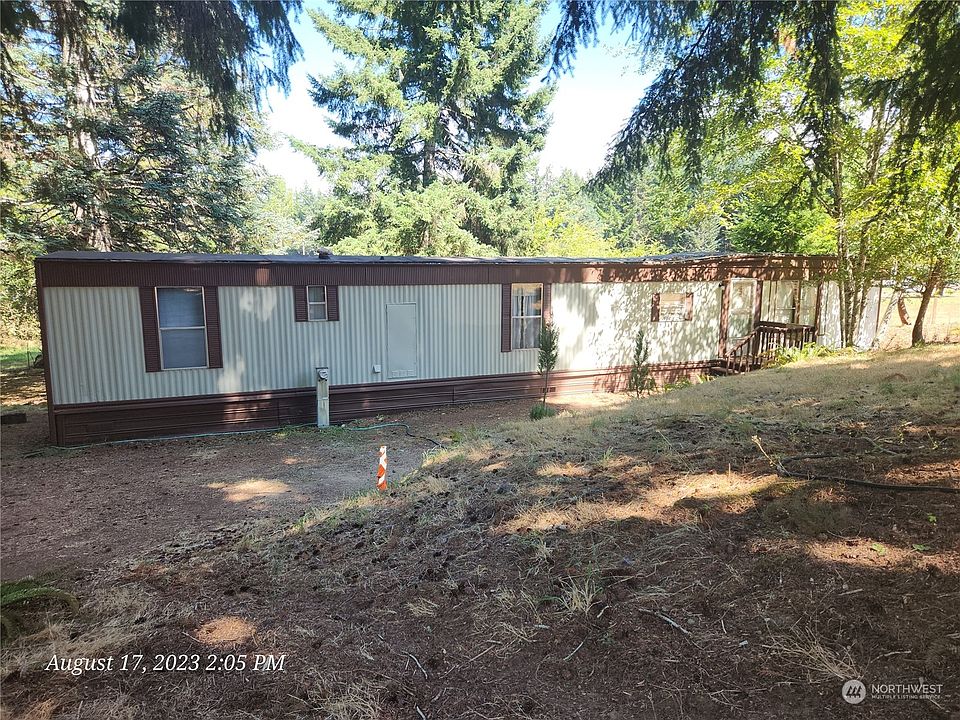 1st image of 70 SE Barberry Court