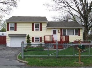 18 Amchir Ave, Middletown, NY 10940