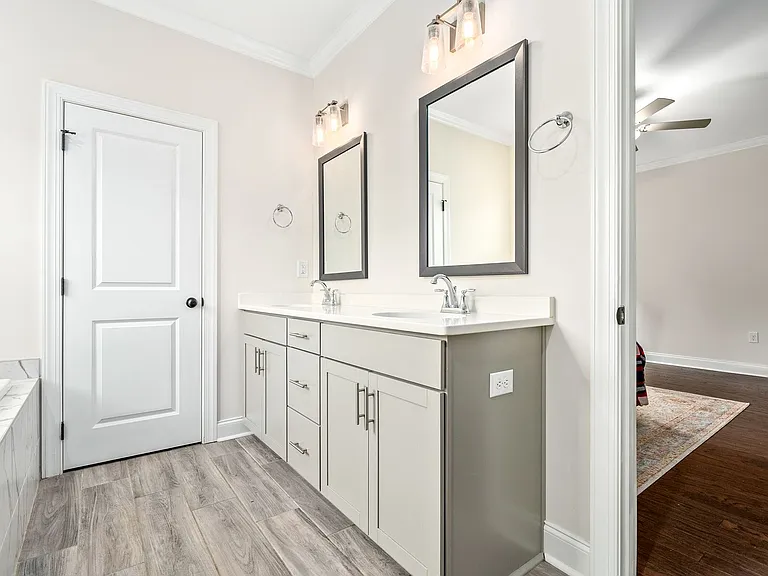 826 Clear Spring Dr — Photo 11