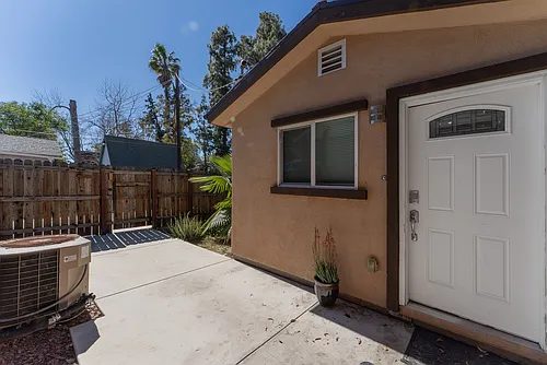 7445 N Jordan Ave Photo 1