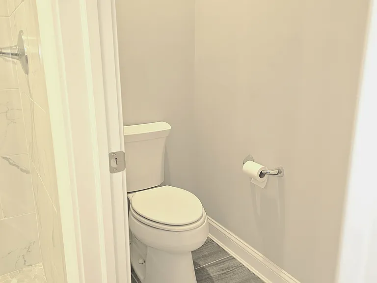 226 Valerie Ln — Photo 17