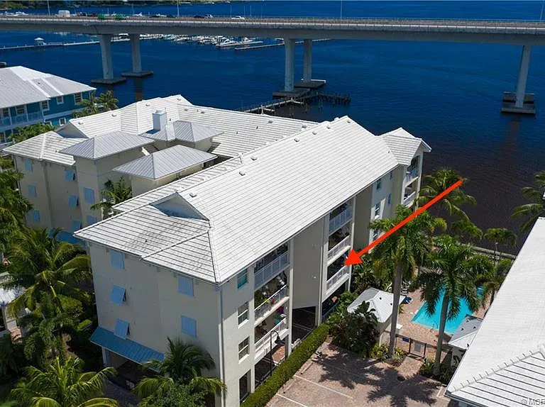 275 NW Flagler Ave #205 — Photo 4