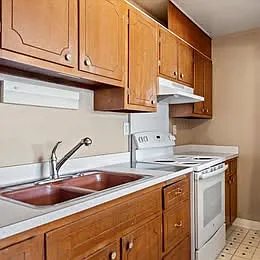 Brick Haven - 117 - Unit 4 — Photo 3