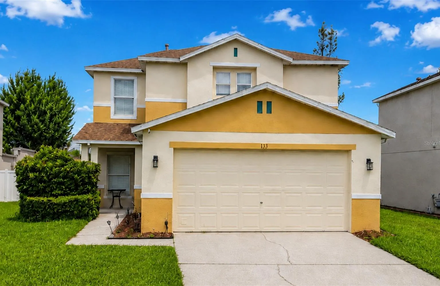 3 bed, 2.5 bath, 2256 sqft, $2,600 — Photo 1