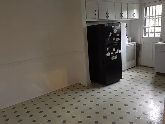 Rented by EZ Real Estate | media 4