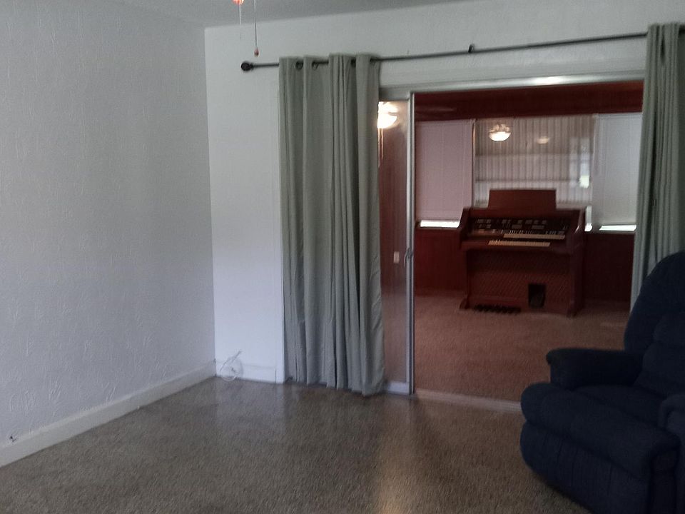 2nd image of 407 10th St NW