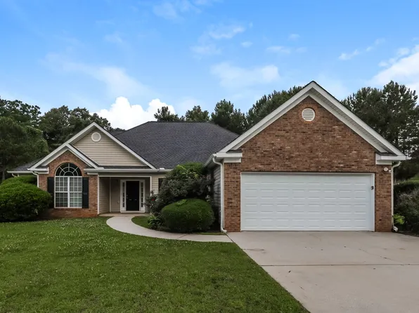 5567 Katherine Village Dr, Ellenwood, GA 30294