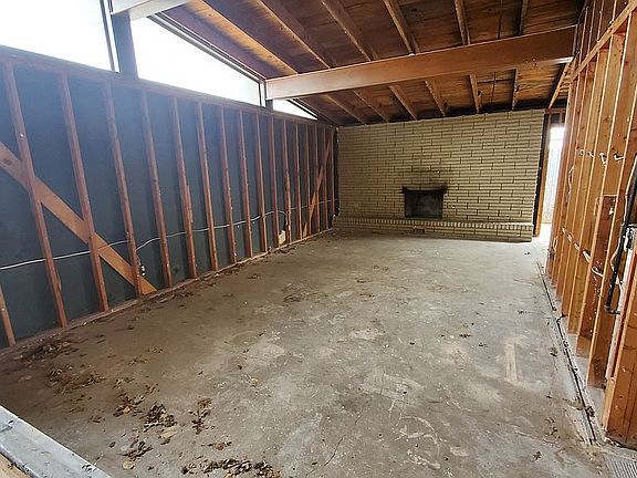 4th image of 6617 S Harvey Ave