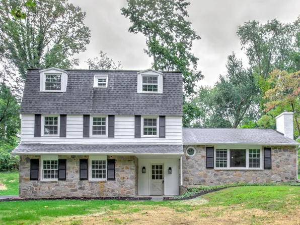 115 W Bishop Hollow Rd, Media, PA 19063