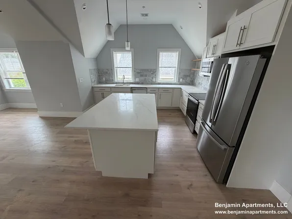11 Holton St #8, Allston, MA 02134