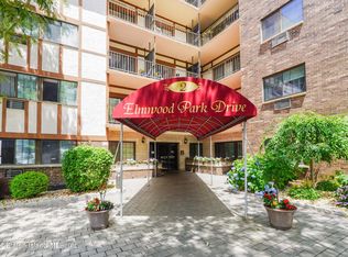 2 Elmwood Park Dr APT 707, Staten Island, NY 10314