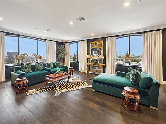 4th image of 2701 Westheimer Rd Unit Phw