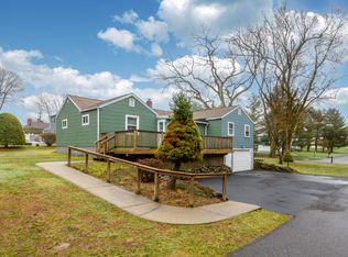 467 Burton Rd, Beacon Falls, CT 06403