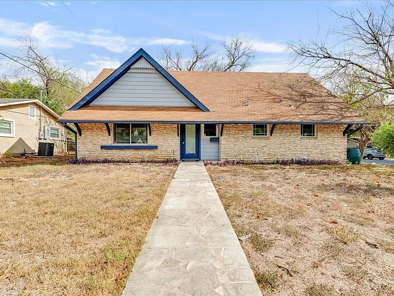 8001 Briarwood Ln — Photo 24