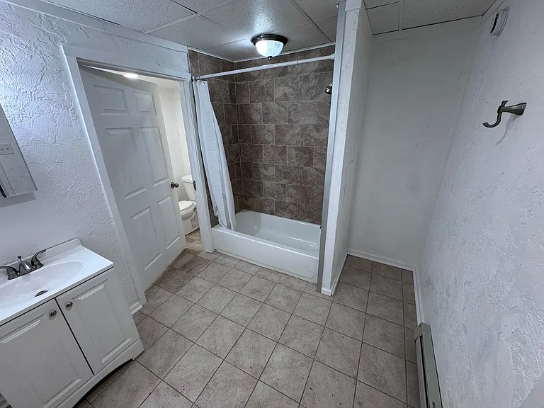2918 Walnut St — Photo 9