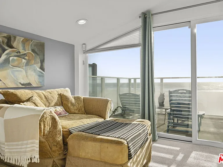 1005 Ocean Dr — Photo 20