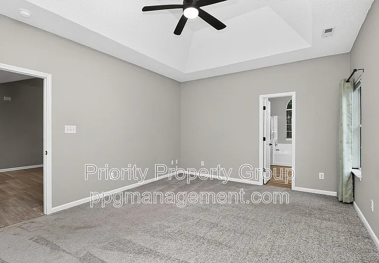9118 Pine Springs Ct — Photo 21