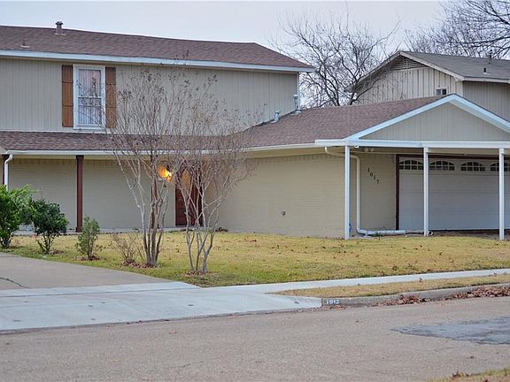 3rd image of 1017 Moore Dr