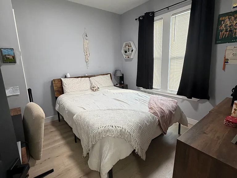 8631 Beaubien St #5 — Photo 16