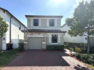 3424 W 110th St, Hialeah, FL 33018