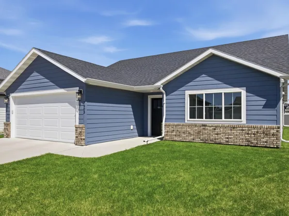 7903 Buckthorn Ave, Horace, ND 58047