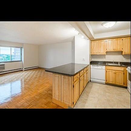 3rd image of 1025 Hancock St Unit 12E